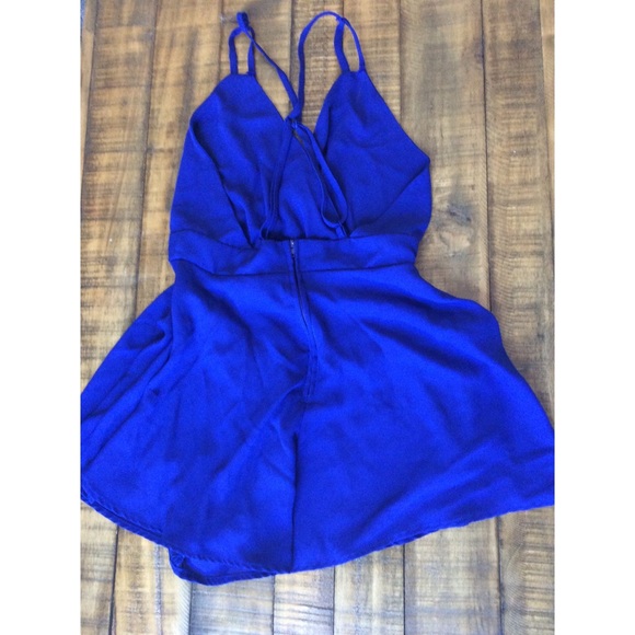 Blue/Indigo backless romper - Picture 3 of 5